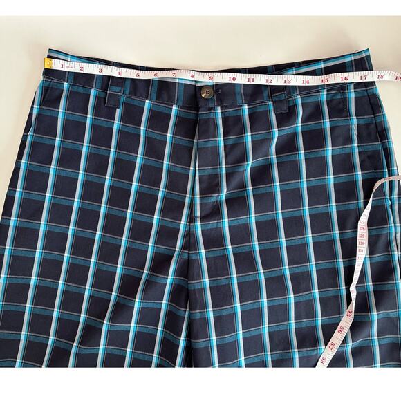 Adidas Climate Men´s Golf Shorts Performance Flat Front Blue Plaid Logo Size 34 - Picture 5 of 7